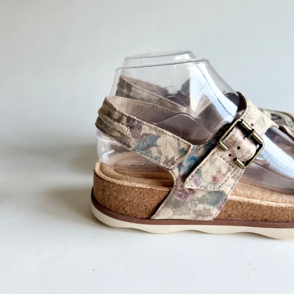 New Clarks Crean Green Pink Textile Rubber Outsole Sandals size 7.5 - Picture 12 of 13